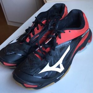 Mizuno volleyball shoes
